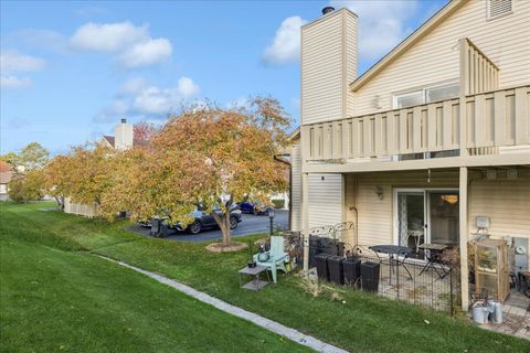 Tiny photo for 318 Juniper Circle, Streamwood, IL 60107 (MLS # 12504299)