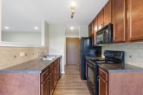 Tiny photo for 6000 Oakwood Drive #4H, Lisle, IL 60532 (MLS # 12661531)