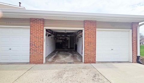 Tiny photo for 111 Autumn Court #111, Buffalo Grove, IL 60089 (MLS # 12617148)