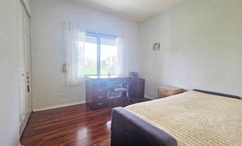 Tiny photo for 111 Autumn Court #111, Buffalo Grove, IL 60089 (MLS # 12617148)