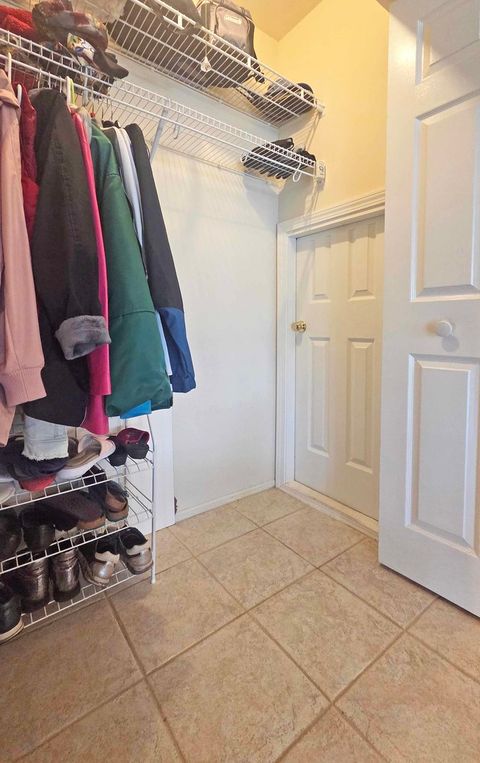 Tiny photo for 111 Autumn Court #111, Buffalo Grove, IL 60089 (MLS # 12617148)