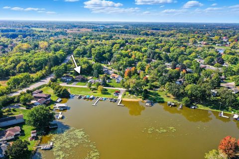 Tiny photo for 34726 N Mudjekeewis Terrace, McHenry, IL 60051 (MLS # 12488427)