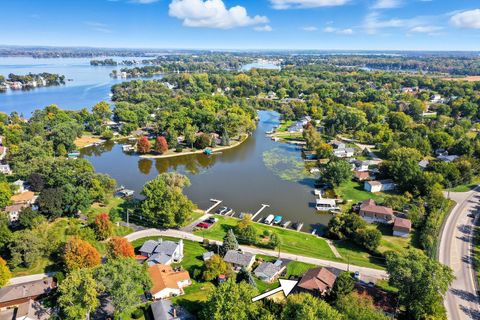Tiny photo for 34726 N Mudjekeewis Terrace, McHenry, IL 60051 (MLS # 12488427)