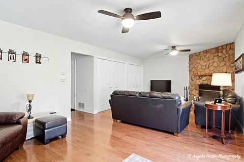 Tiny photo for 34726 N Mudjekeewis Terrace, McHenry, IL 60051 (MLS # 12488427)