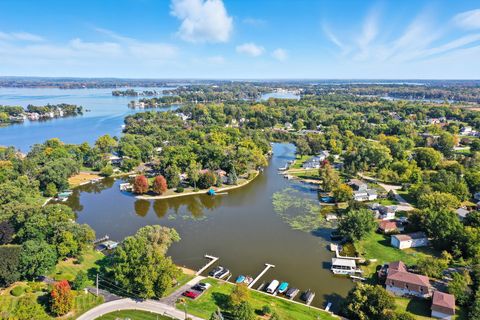 Tiny photo for 34726 N Mudjekeewis Terrace, McHenry, IL 60051 (MLS # 12488427)