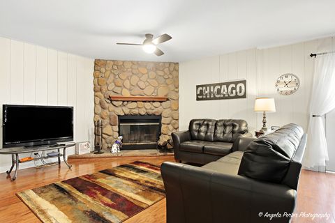 Tiny photo for 34726 N Mudjekeewis Terrace, McHenry, IL 60051 (MLS # 12488427)