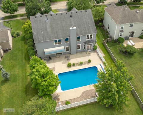 A home in North Aurora