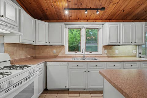 Tiny photo for 1612 Chevy Chase Drive, Champaign, IL 61821 (MLS # 12705664)