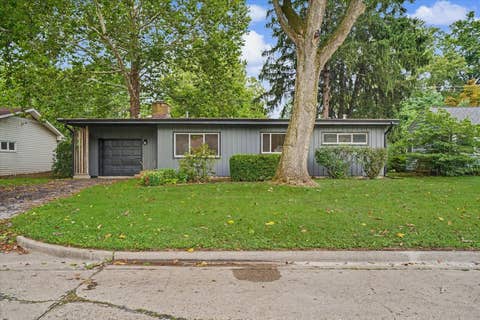 Photo of 1612 Chevy Chase Drive, Champaign, IL 61821 (MLS # 12705664)
