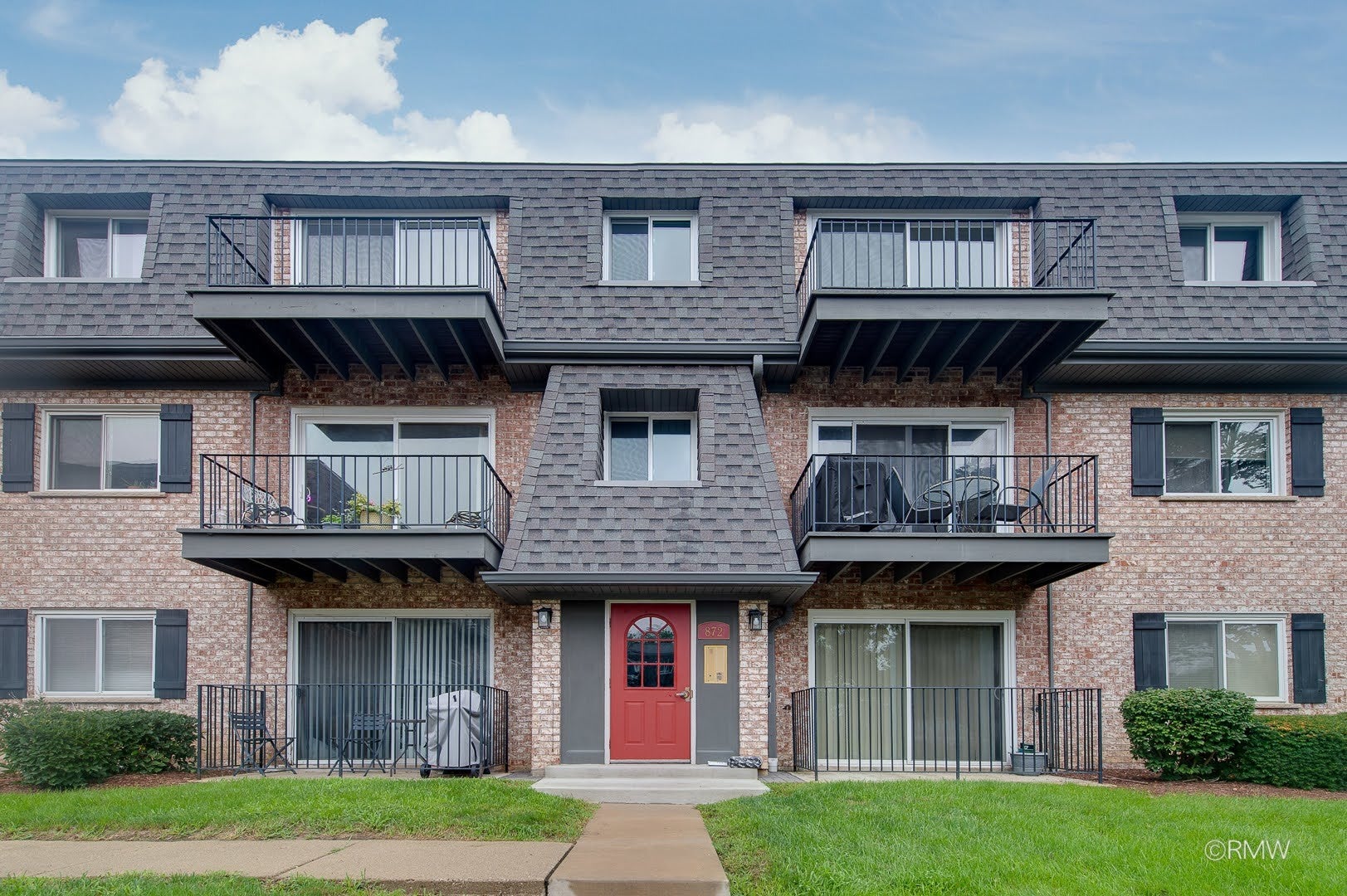 872 S Plum Grove Road 305