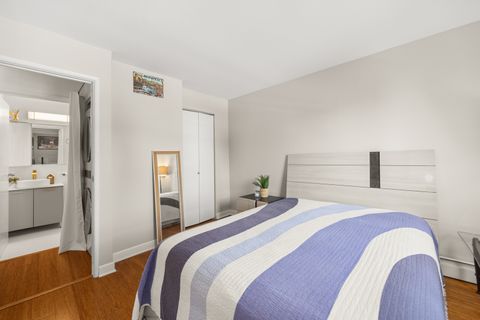 Tiny photo for 3900 N Pine Grove Avenue #911, Chicago, IL 60613 (MLS # 12485682)