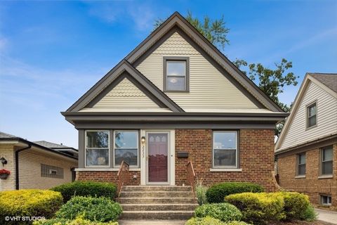 Tiny photo for 2233 N 77th Court, Elmwood Park, IL 60707 (MLS # 12579218)