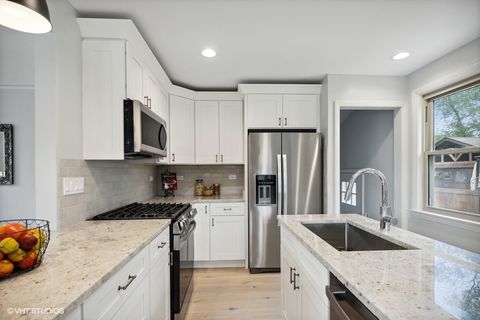 Tiny photo for 2233 N 77th Court, Elmwood Park, IL 60707 (MLS # 12579218)