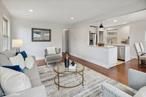 Tiny photo for 2233 N 77th Court, Elmwood Park, IL 60707 (MLS # 12579218)