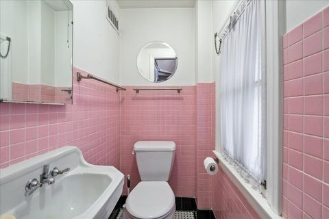 Tiny photo for 2925 W Greenleaf Avenue, Chicago, IL 60645 (MLS # 12655432)