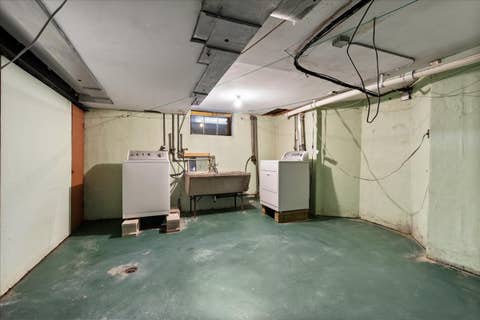 Tiny photo for 2925 W Greenleaf Avenue, Chicago, IL 60645 (MLS # 12655432)