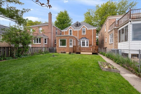 Tiny photo for 2925 W Greenleaf Avenue, Chicago, IL 60645 (MLS # 12655432)