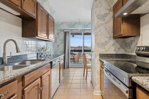 Tiny photo for 3700 Capri Court #510, Glenview, IL 60025 (MLS # 12543227)