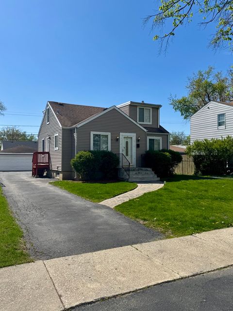 2432 S 13TH Avenue Broadview IL 60155