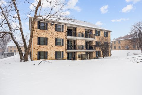 Tiny photo for 1724 Fayette Walk #J, Hoffman Estates, IL 60169 (MLS # 12558791)