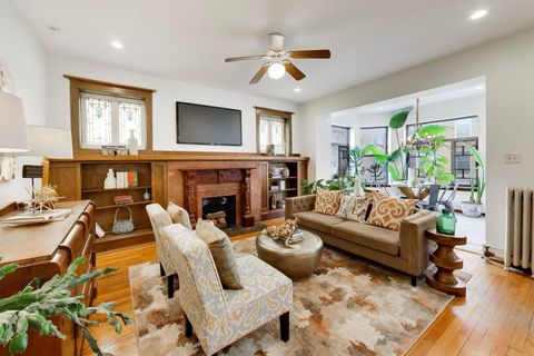 Tiny photo for 5125 N Winthrop Avenue #1F, Chicago, IL 60640 (MLS # 12613646)