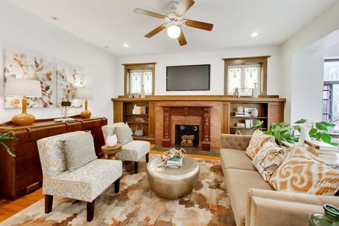 Tiny photo for 5125 N Winthrop Avenue #1F, Chicago, IL 60640 (MLS # 12613646)
