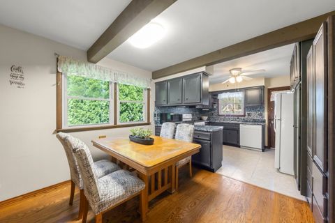 Tiny photo for 151 Catalpa Avenue, Wood Dale, IL 60191 (MLS # 12634378)