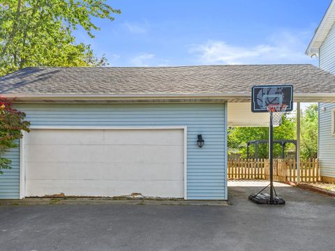 Tiny photo for 10241 W Bairstow Avenue, Beach Park, IL 60087 (MLS # 12503737)