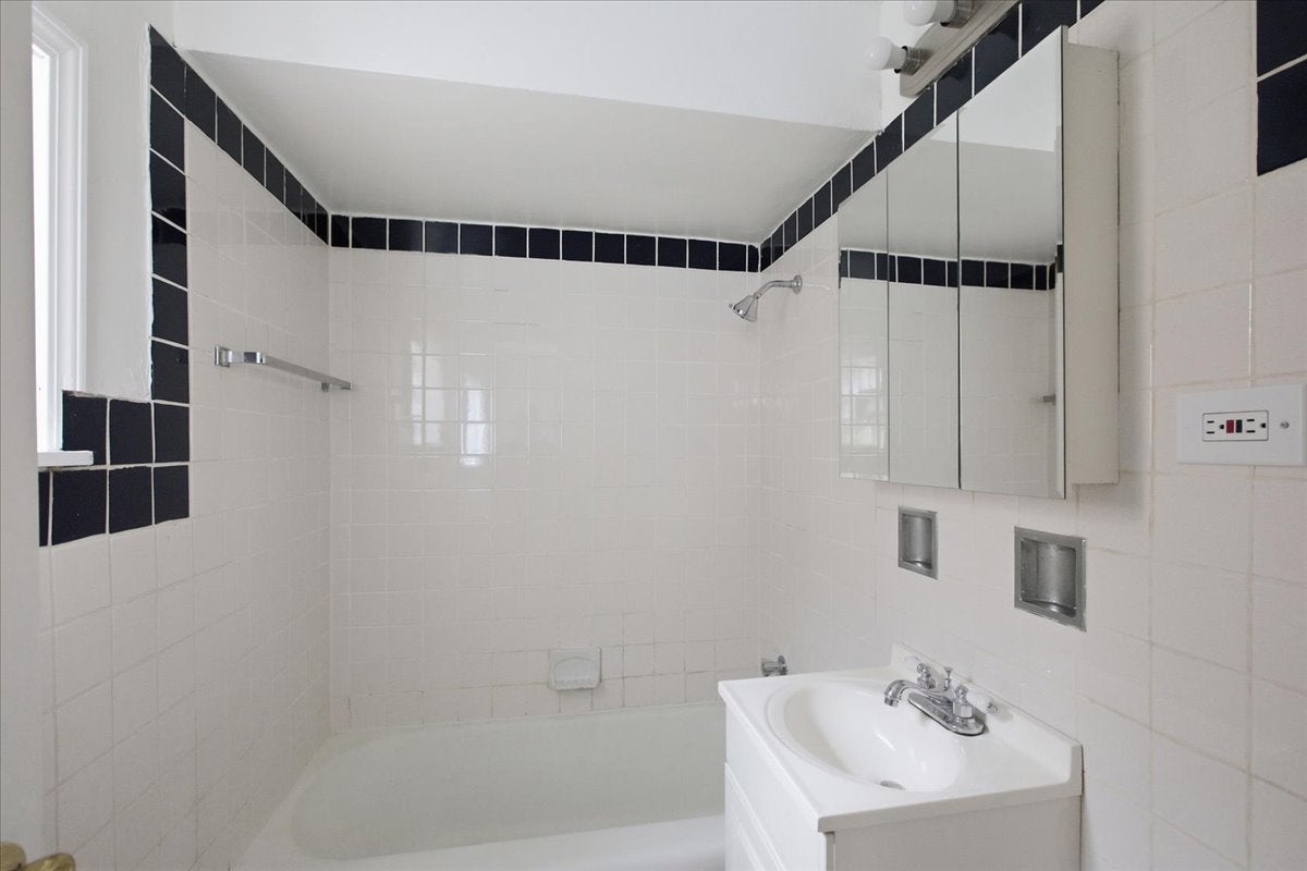 6256 W 64th Place 102