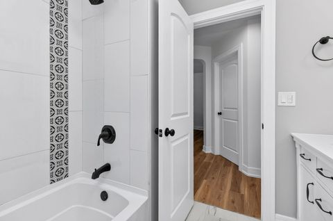 Tiny photo for 7624 W Ainslie Street, Harwood Heights, IL 60706 (MLS # 12545442)