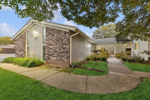 Tiny photo for 408 Waters Edge Drive #C, McHenry, IL 60050 (MLS # 12720388)