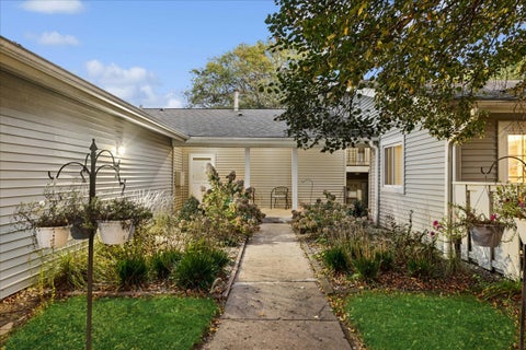 Photo of 408 Waters Edge Drive #C, McHenry, IL 60050 (MLS # 12720388)