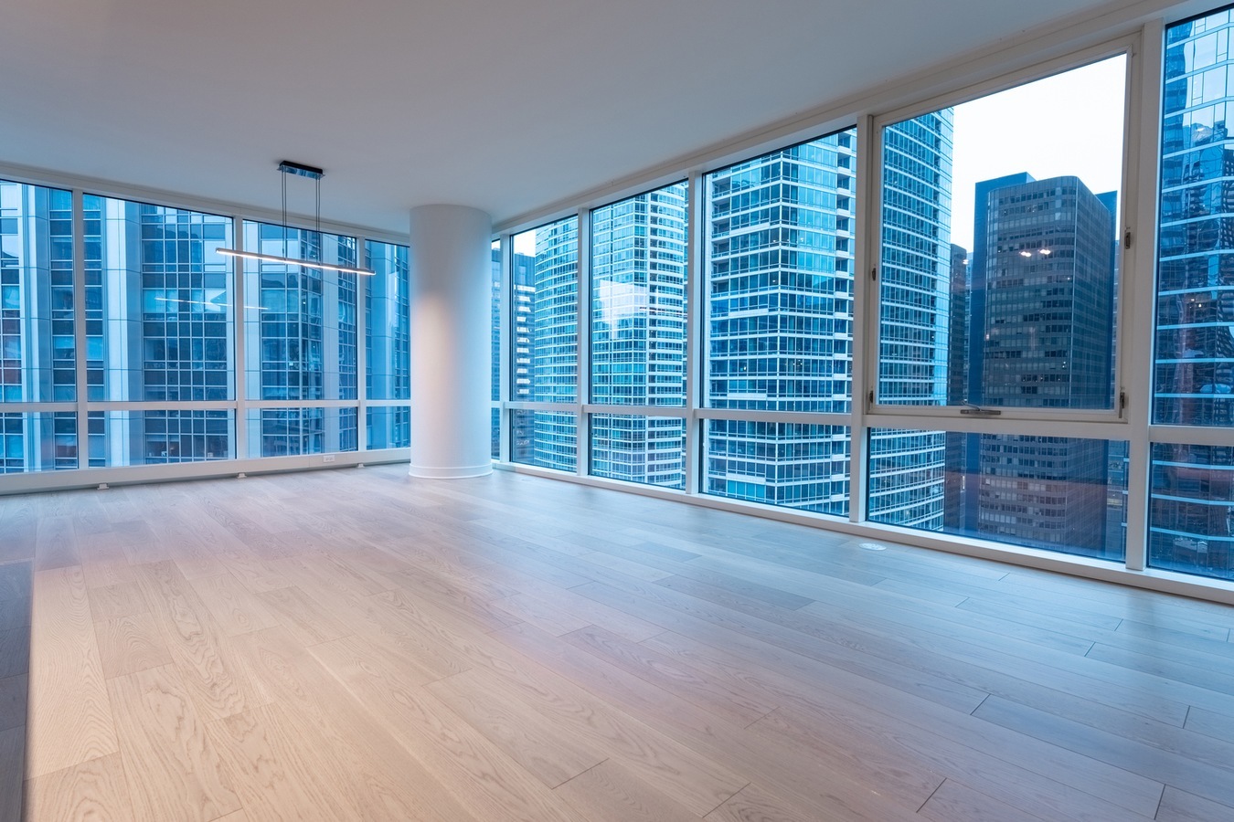 505 N McClurg Court 2606