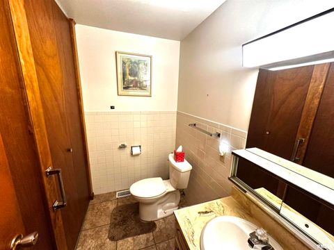 Tiny photo for 57 SHERWOOD Drive, Centralia, IL 62801 (MLS # EB459186)