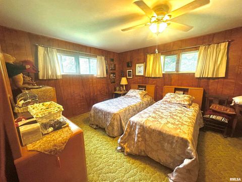 Tiny photo for 57 SHERWOOD Drive, Centralia, IL 62801 (MLS # EB459186)