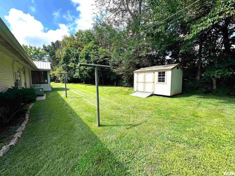 Tiny photo for 57 SHERWOOD Drive, Centralia, IL 62801 (MLS # EB459186)