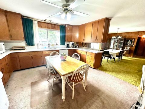 Tiny photo for 57 SHERWOOD Drive, Centralia, IL 62801 (MLS # EB459186)