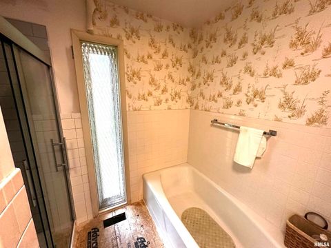 Tiny photo for 57 SHERWOOD Drive, Centralia, IL 62801 (MLS # EB459186)