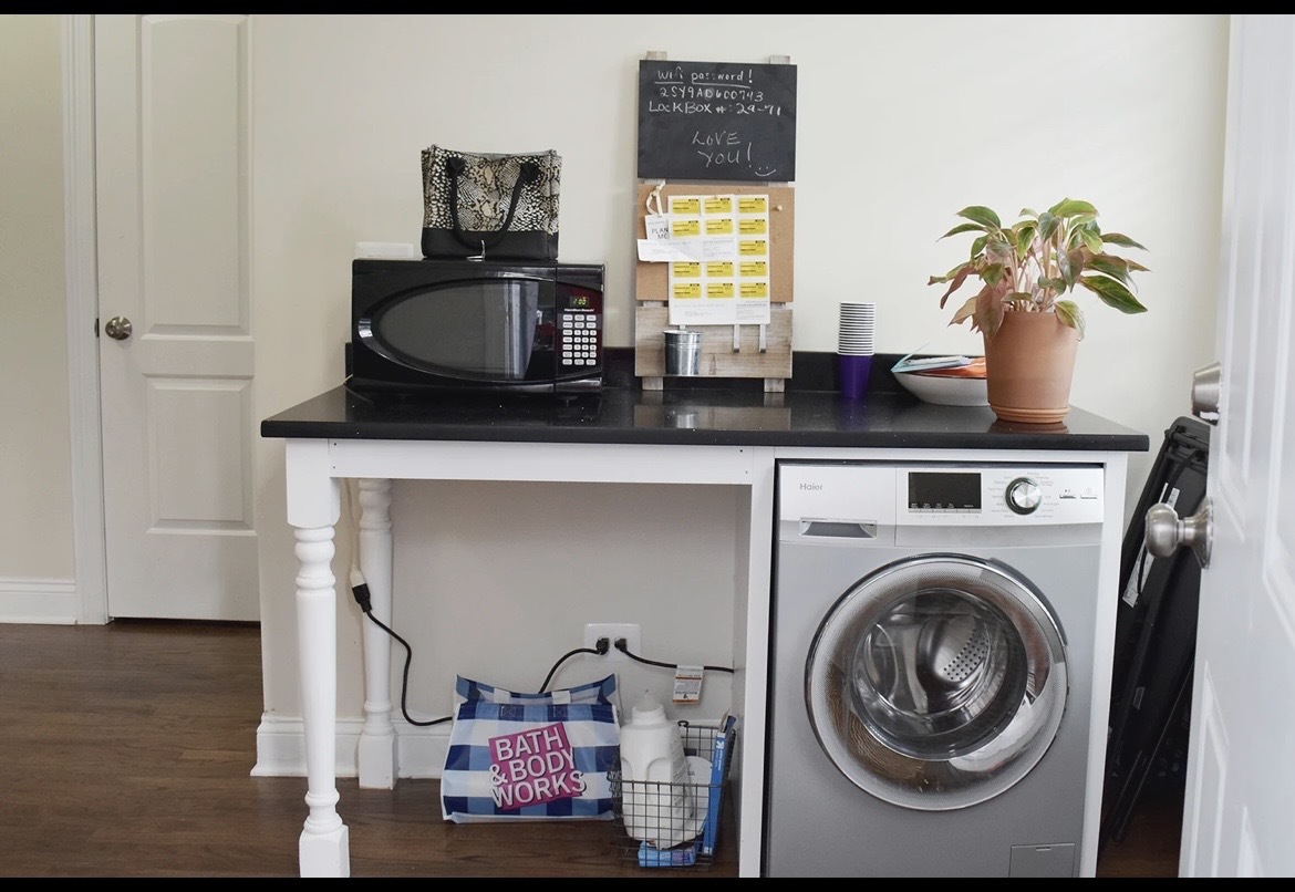 3819 N Greenview Avenue 1N