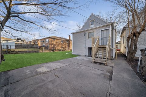 Tiny photo for 9328 S PAXTON Avenue, Chicago, IL 60617 (MLS # 12631753)