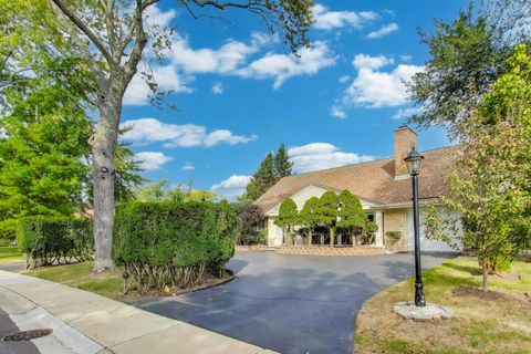 Tiny photo for 3226 Sprucewood Road, Wilmette, IL 60091 (MLS # 12496516)