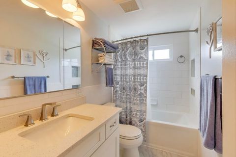 Tiny photo for 3226 Sprucewood Road, Wilmette, IL 60091 (MLS # 12496516)