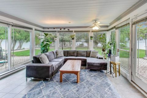 Tiny photo for 3226 Sprucewood Road, Wilmette, IL 60091 (MLS # 12496516)