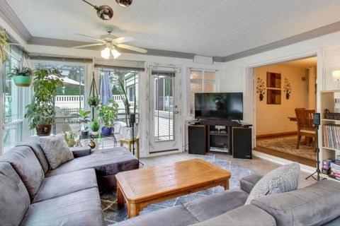 Tiny photo for 3226 Sprucewood Road, Wilmette, IL 60091 (MLS # 12496516)