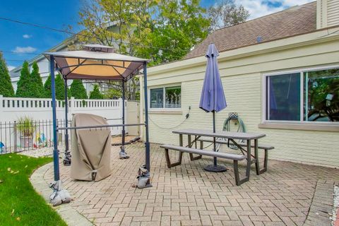 Tiny photo for 3226 Sprucewood Road, Wilmette, IL 60091 (MLS # 12496516)