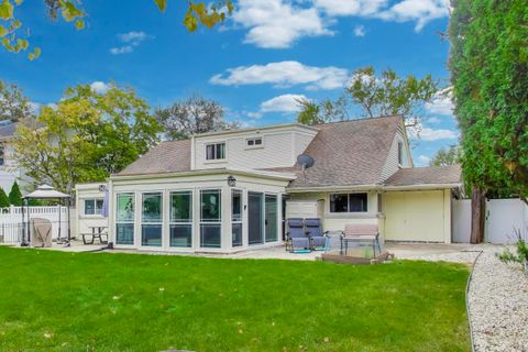 Tiny photo for 3226 Sprucewood Road, Wilmette, IL 60091 (MLS # 12496516)