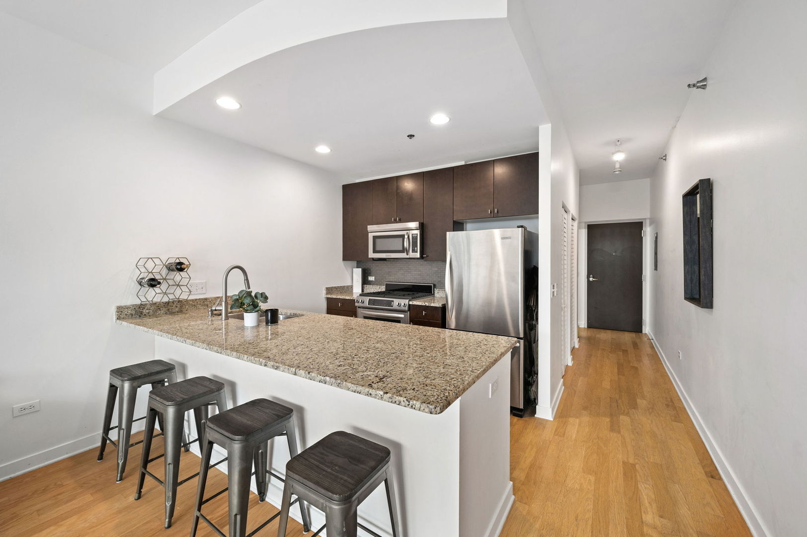 303 W OHIO Street 2504