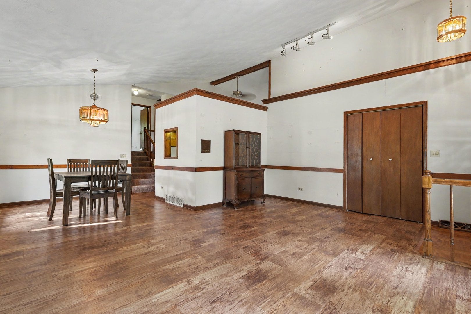 452 Commonwealth Lane