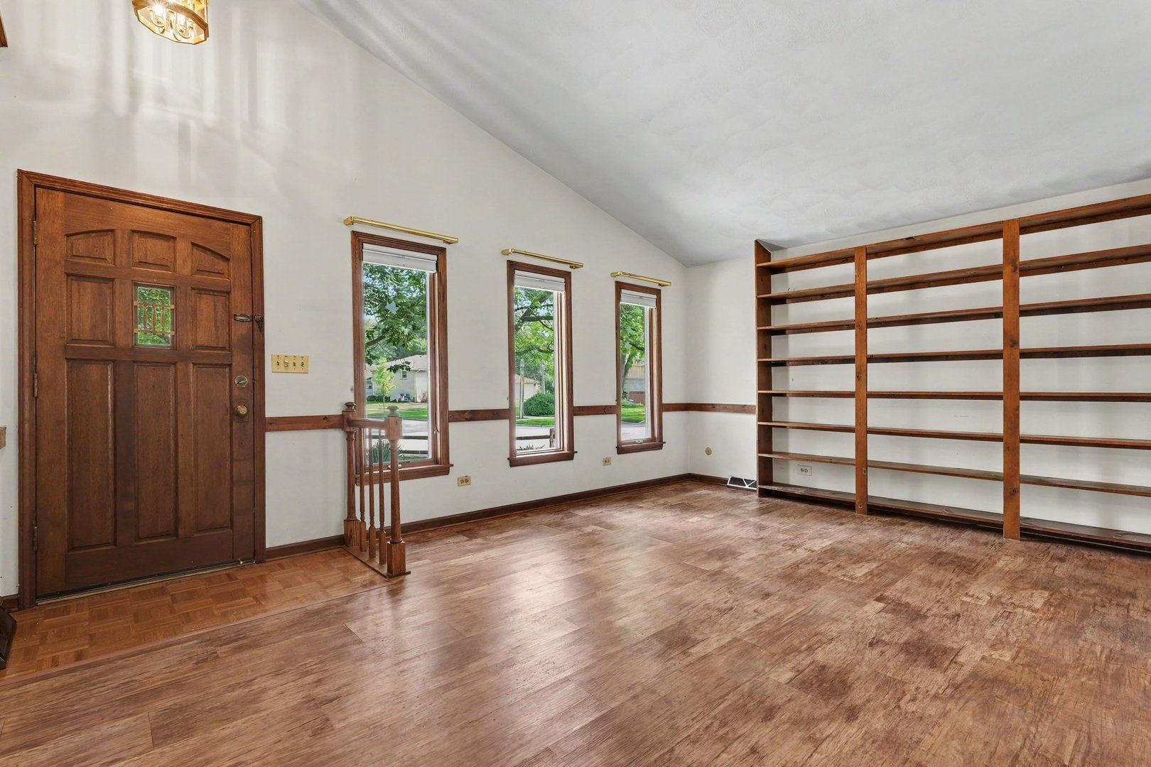 452 Commonwealth Lane