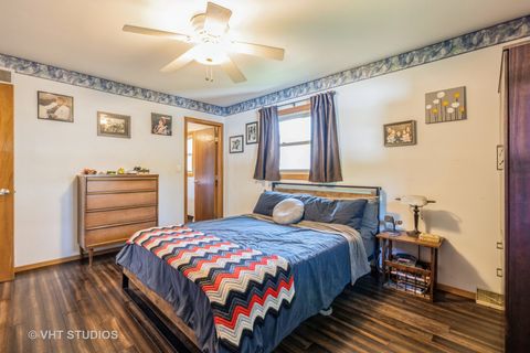 Tiny photo for 654 Blue Spruce Lane, Mundelein, IL 60060 (MLS # 12436751)